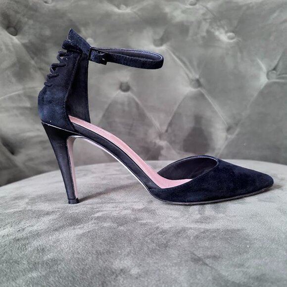 Tahari Black Suede Heels - Picture 4 of 7